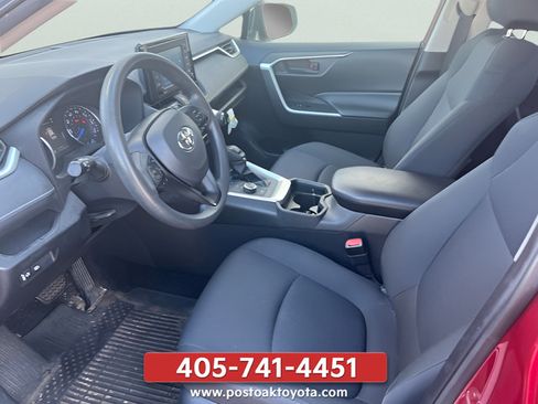 Used 2020 Toyota RAV4 LE w/ All Weather Liner Package AWD/4WD image 6