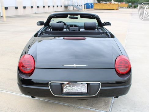 Used 2004 Ford Thunderbird RWD image 3