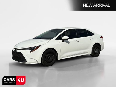 Used 2022 Toyota Corolla LE image 3