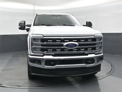 Used 2024 Ford F250 Lariat image 9