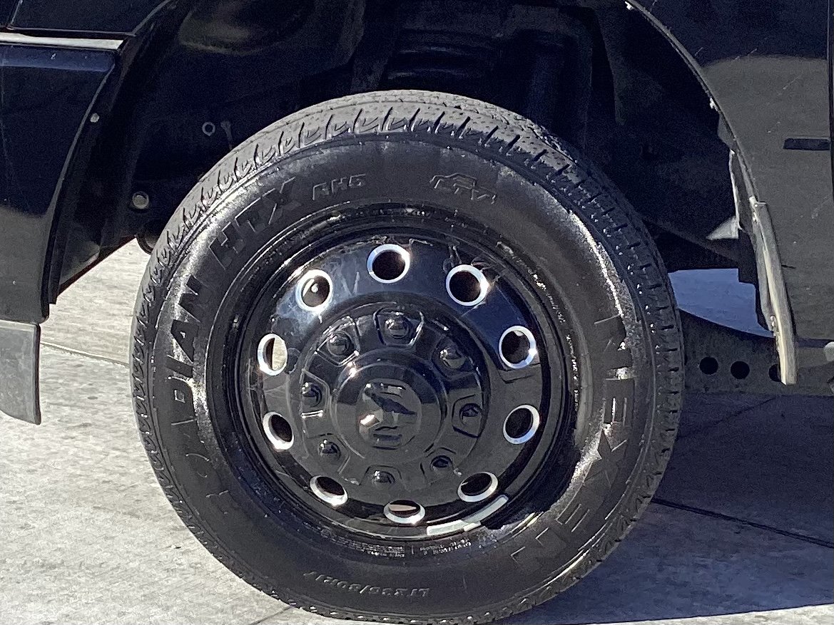 Used 2025 RAM 3500 Laramie AWD/4WD image 9