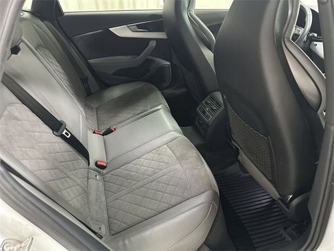 Used 2019 Audi S4 Premium Plus w/ Premium Plus Package image 18