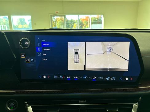 Used 2024 Chevrolet Traverse RS w/ LPO, Floor Liner Package image 38