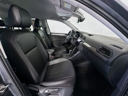 Used 2023 Volkswagen Tiguan SE image 27