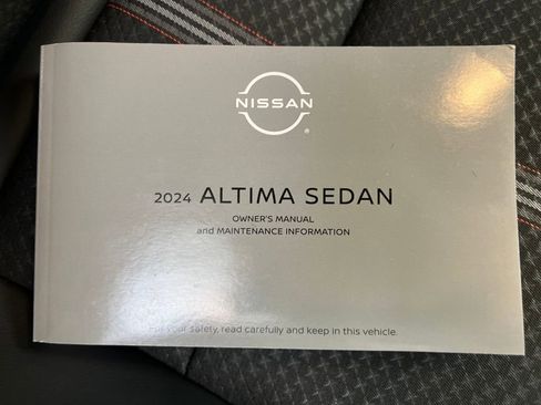 Used 2024 Nissan Altima 2.5 SR AWD/4WD image 23