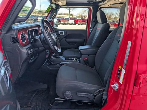 Used 2022 Jeep Wrangler Unlimited Rubicon AWD/4WD image 2