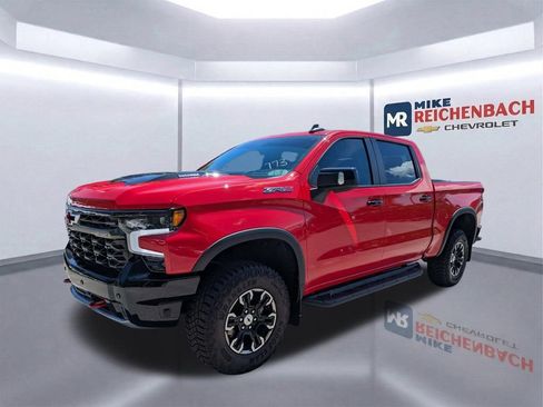 Used 2025 Chevrolet Silverado 1500 ZR2 w/ Technology Package AWD/4WD image 7