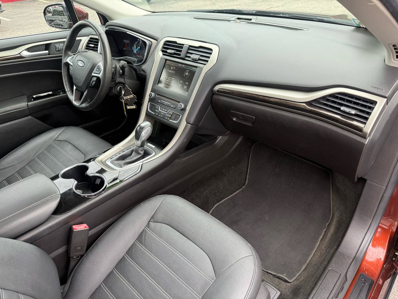Used 2016 Ford Fusion SE w/ Equipment Group 202A AWD/4WD image 20
