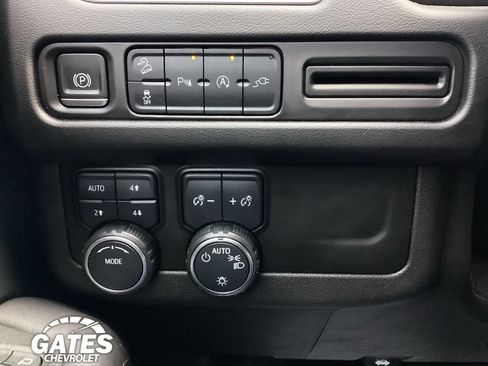 Used 2021 Chevrolet Tahoe Z71 AWD/4WD image 26