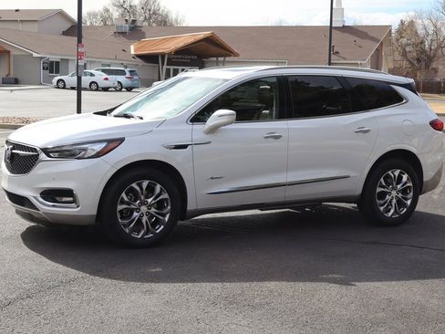 Used 2019 Buick Enclave Avenir w/ Avenir Technology Package image 10