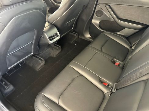 Used 2022 Tesla Model Y Performance AWD/4WD image 27