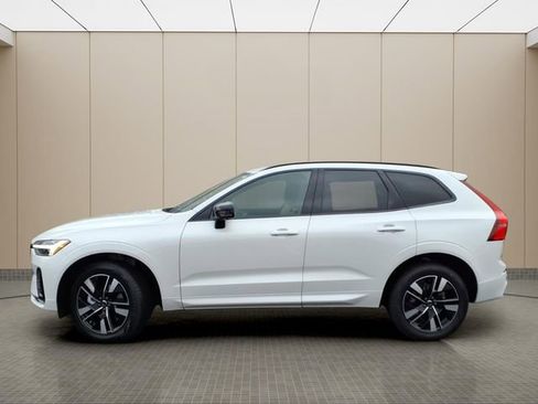 New 2026 Volvo XC60 B5 Core w/ Climate Package image 5