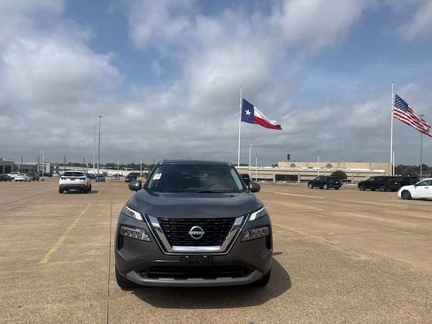 Certified 2023 Nissan Rogue SV w/ SV Premium B Package FWD image 5