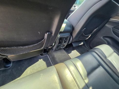 Used 2014 Jeep Grand Cherokee Overland w/ Advanced Technology Group RWD image 16
