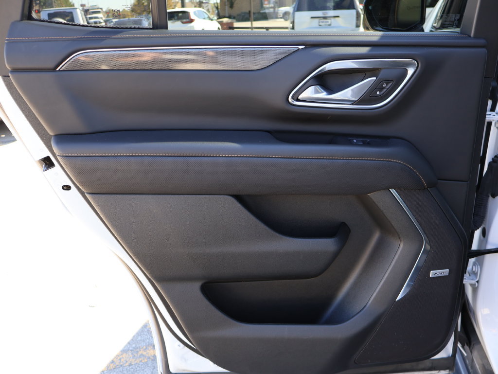 Used 2024 GMC Yukon AT4 w/ AT4 Premium Package AWD/4WD image 30