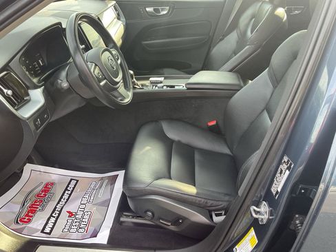 Used 2019 Volvo XC60 T6 Momentum w/ Premium Package AWD/4WD image 10