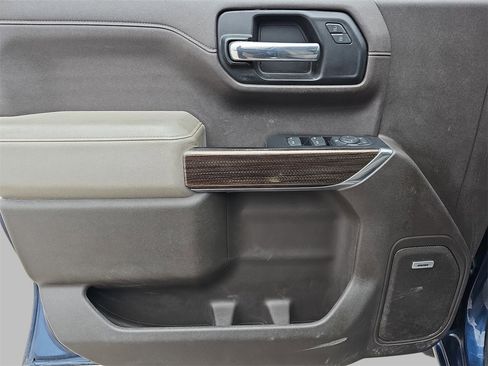 Used 2019 Chevrolet Silverado 1500 RST image 25