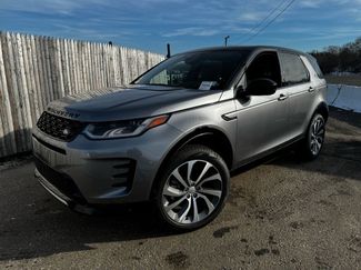 New 2025 Land Rover Discovery Sport Dynamic SE image 1