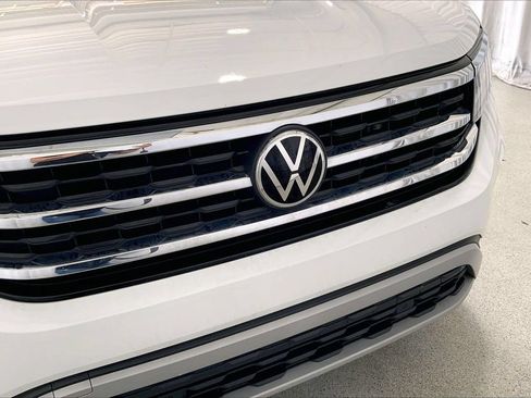 Used 2022 Volkswagen Atlas SE w/ Black Wheel Package AWD/4WD image 7