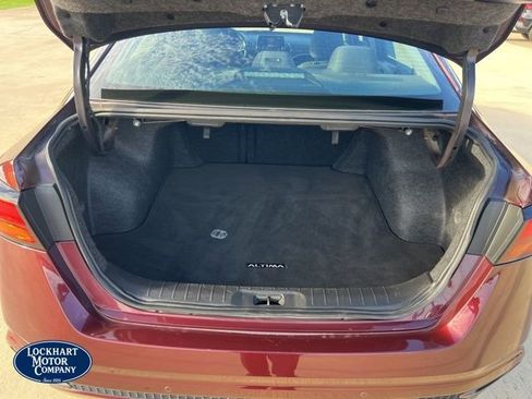 Used 2024 Nissan Altima 2.5 SV FWD image 13