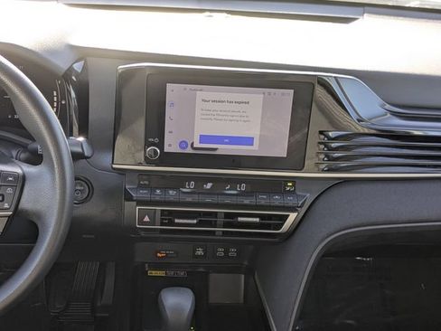 Used 2025 Toyota Camry SE FWD image 15