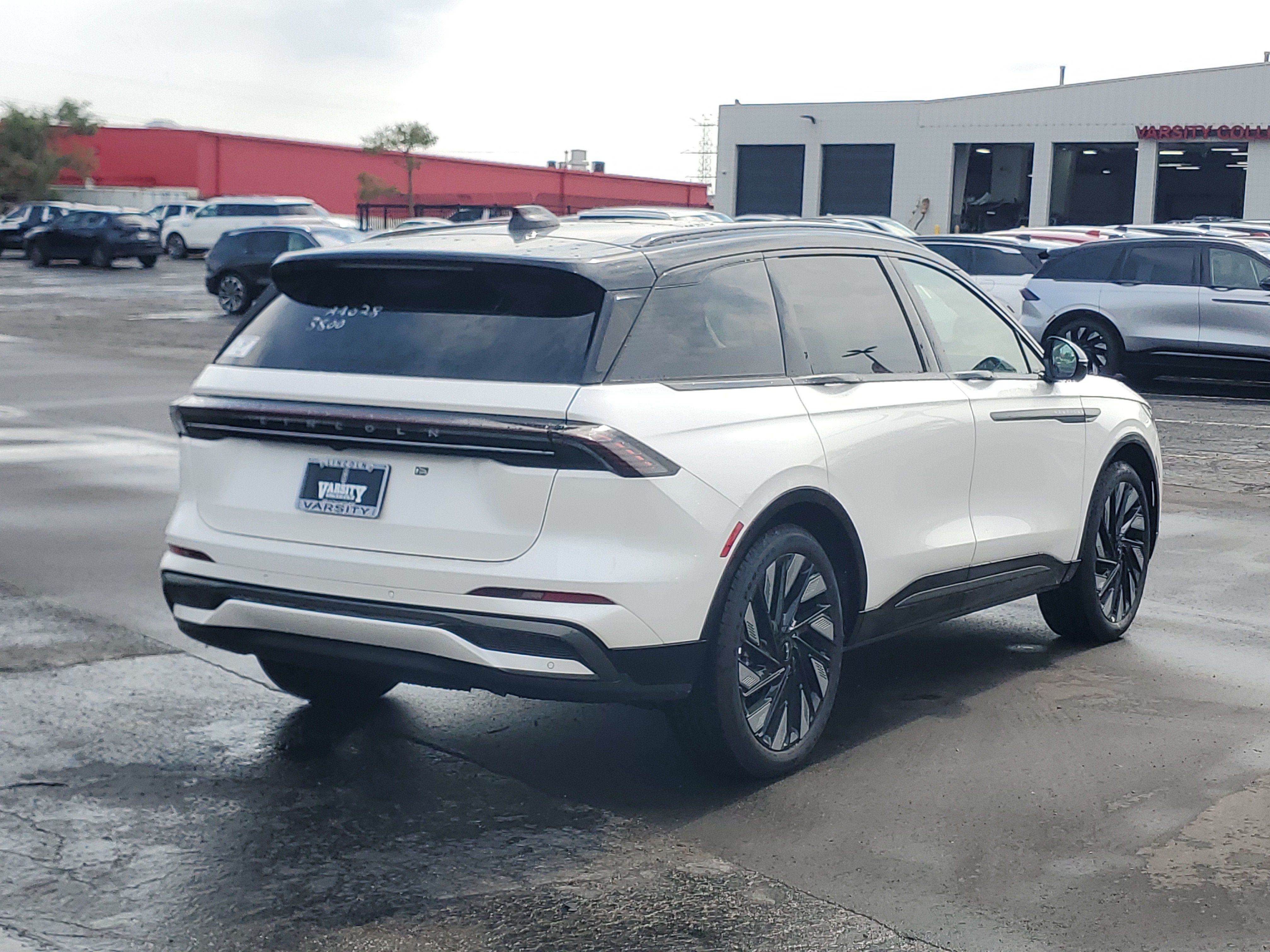 New 2026 Lincoln Nautilus Reserve AWD/4WD image 4