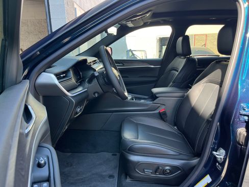 New 2026 Jeep Grand Cherokee L Limited AWD/4WD image 11