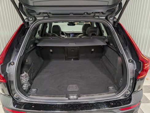 Used 2022 Volvo XC60 T8 R-Design w/ Advanced Package image 25