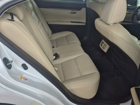 Used 2017 Lexus ES 350 w/ Premium Package image 32