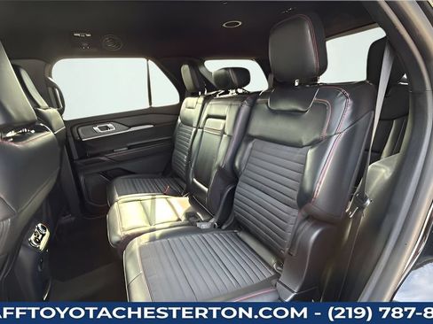 Used 2026 Ford Explorer ST-Line w/ ST-Line Street Pack AWD/4WD image 24