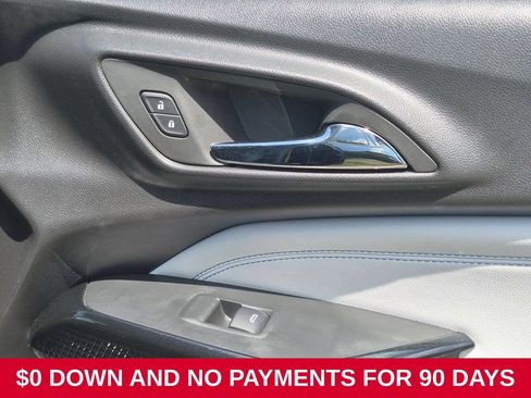 Used 2025 Chevrolet Trax LT w/ LT Convenience Package FWD image 31
