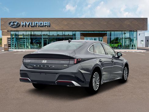 New 2026 Hyundai Sonata Limited FWD image 7