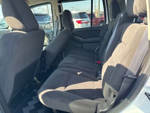 Used 2009 Ford Explorer XLT image 13