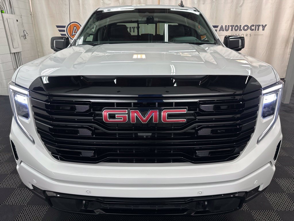 Used 2025 GMC Sierra 1500 Elevation w/ Elevation Premium Package AWD/4WD image 3