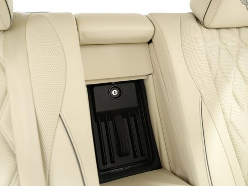 Used 2016 Bentley Flying Spur V8 image 74