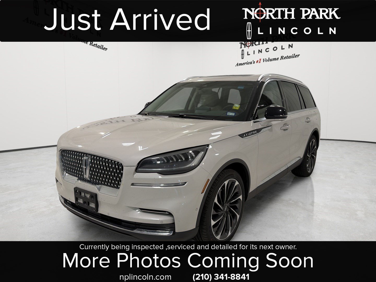 Used 2024 Lincoln Aviator Reserve w/ Equipment Group 201A RWD image 1
