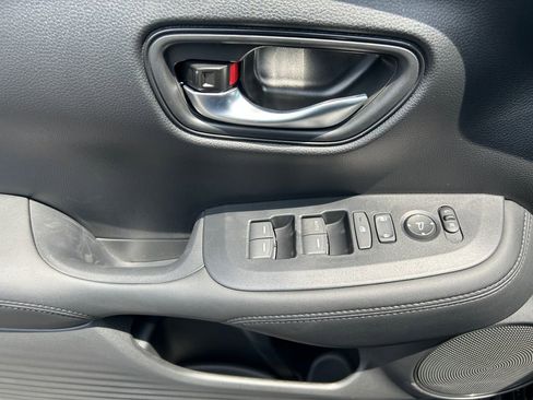 Used 2026 Honda HR-V LX image 25