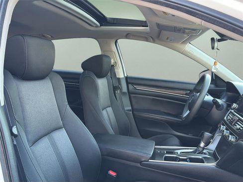 Used 2020 Honda Accord EX image 22