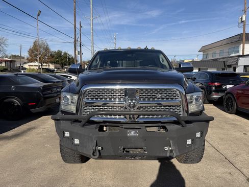 Used 2015 RAM 2500 Laramie w/ Protection Group image 10