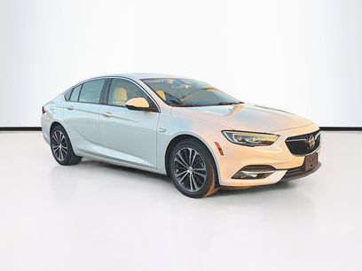 Used 2018 Buick Regal Essence w/ Driver Confidence Package #1