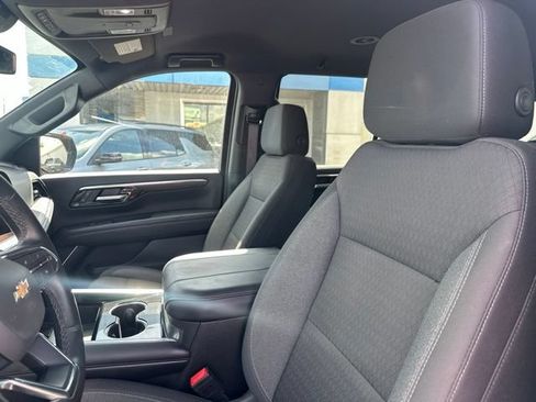 Certified 2025 Chevrolet Tahoe LS RWD image 9