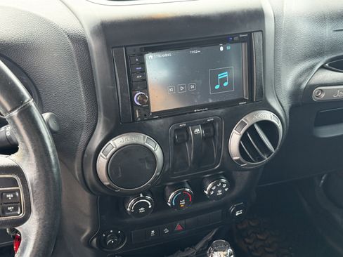 Used 2014 Jeep Wrangler Sport w/ Quick Order Package 24S AWD/4WD image 16