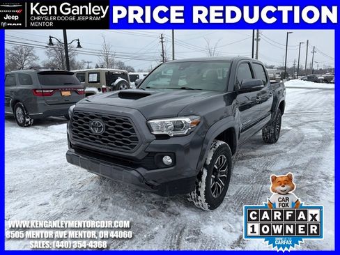 Used 2023 Toyota Tacoma TRD Sport image 3