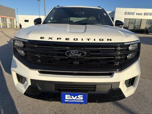 New 2025 Ford Expedition Max Platinum w/ Stealth Performance Package image 8
