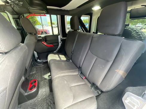 Used 2015 Jeep Wrangler Unlimited Sport w/ Quick Order Package 24S AWD/4WD image 9