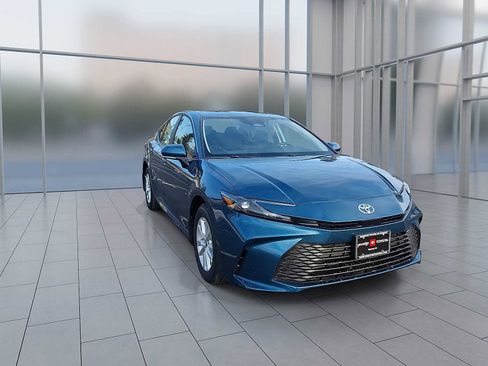 New 2026 Toyota Camry LE image 5