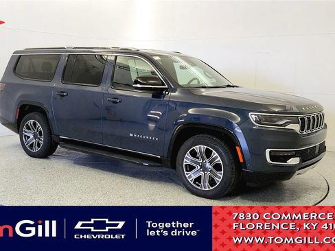 Used 2024 Jeep Wagoneer L Series II w/ Flexible Seating Group AWD/4WD image 1