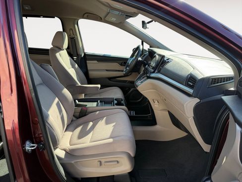 Used 2018 Honda Odyssey EX image 19