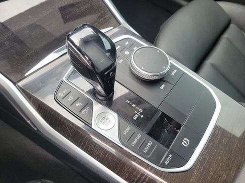 Used 2020 BMW 330i Sedan w/ M Sport Package RWD image 21