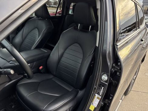 Used 2021 Toyota Highlander XLE image 24